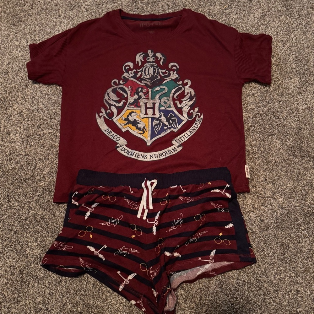 Harry Potter PJ Pajama Sleep Shirt and Shorts Set Wizarding World Size Small